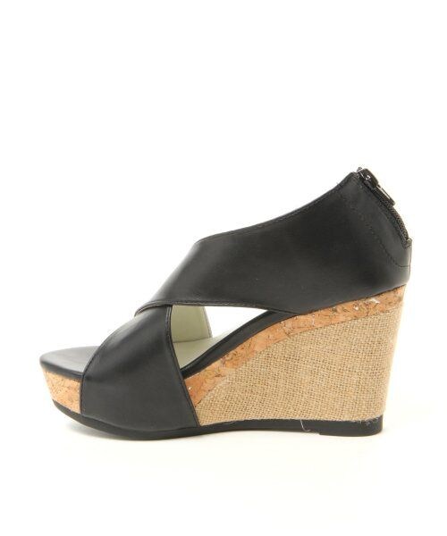 JEANASIS(ジーナシス)の「クロスWヒールサンダル(シューズ・レディース・アイボリー/ブラック・M(23-23.5)/L(23.5-24))」の3枚目の写真