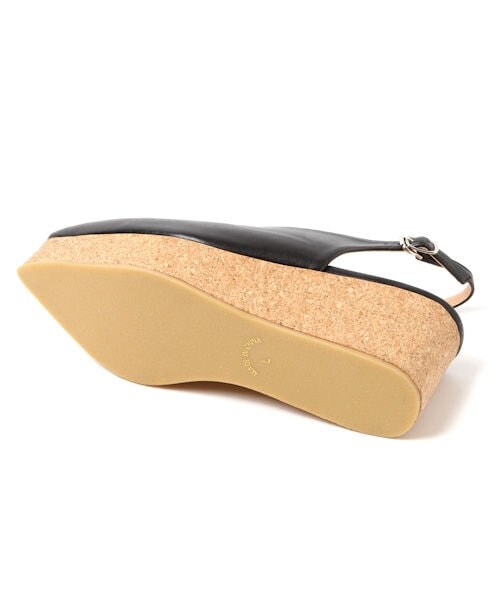 Andemiu（アンデミュウ）の「アツゾコストラップミュール（シューズ・ホワイト/ブラック/ベージュ）」の7枚目の写真