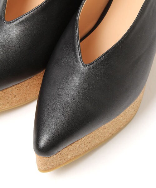 Andemiu（アンデミュウ）の「アツゾコストラップミュール（シューズ・ホワイト/ブラック/ベージュ）」の14枚目の写真