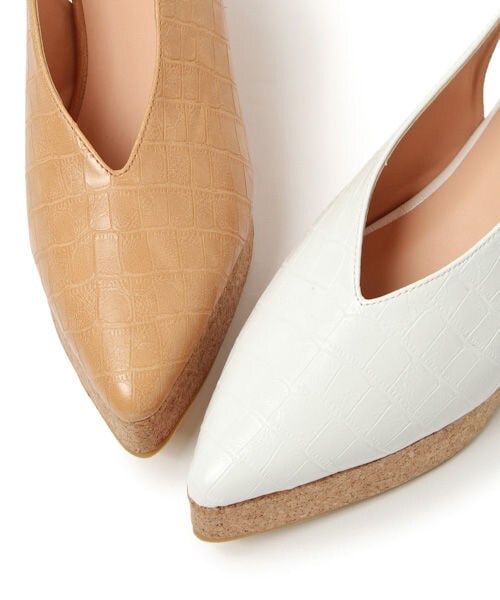 Andemiu（アンデミュウ）の「アツゾコストラップミュール（シューズ・ホワイト/ブラック/ベージュ）」の15枚目の写真