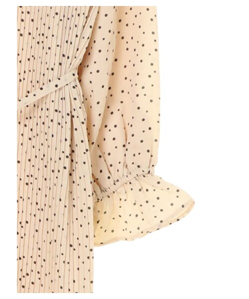 earth music&ecology（アースミュージックアンドエコロジー）の「プリーツワンピース（ワンピース/ドレス・ブラック/ブルーグリーン/ドット/ドットブラック・F）」の11枚目の写真