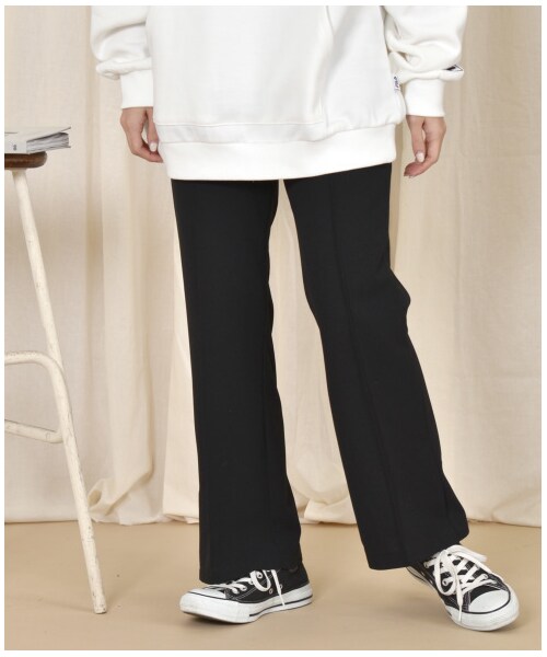 w closet（ダブルクローゼット）の「ツイルカットジョーゼット セミフレアパンツ（パンツ・レディース・アイボリー/ベージュピンク/キミドリ/グリーン/ブラック・FREE/23.5/24.5）」の10枚目の写真