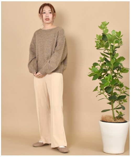 w closet（ダブルクローゼット）の「ツイルカットジョーゼット セミフレアパンツ（パンツ・レディース・アイボリー/ベージュピンク/キミドリ/グリーン/ブラック・FREE/23.5/24.5）」の18枚目の写真