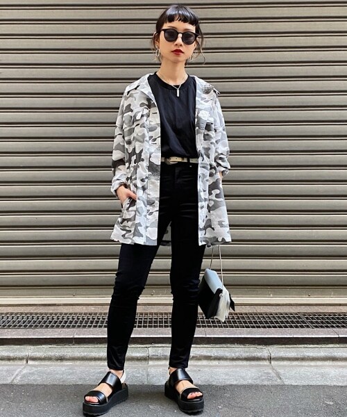 PAGEBOY（ページボーイ）の「ストレッチデニムスキニー20SS（パンツ・レディース・ブラック/ブルー/インディゴ・S(25inch)/M(26inch)/L(27inch)）」の5枚目の写真