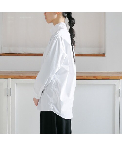 NO CONTROL AIR（ノーコントロールエアー）の「NO CONTROL AIR ｜ノーコントロールエアー｜ライトタイプライターハイネックシャツ｜WHITE｜A9-NC014SF（シャツ/ブラウス・レディース・その他）」の4枚目の写真