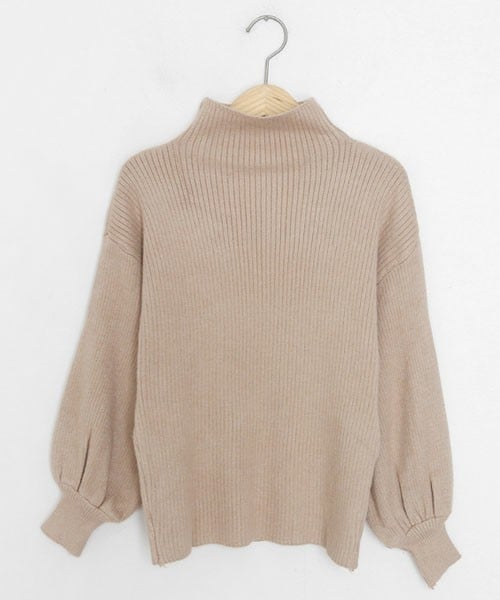 DHOLIC（ディーホリック）の「パフハイネックニット（ニット/セーター・レディース・ホワイト/ブラック/ベージュ・FREE）」の3枚目の写真