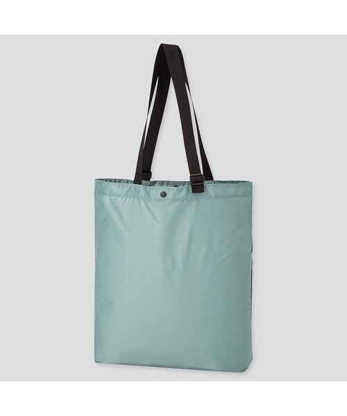 UNIQLO（ユニクロ）の「ライトウェイトポケッタブルトートバッグ（その他トップス・LIGHT GRAY 02/GREEN 53/BLACK 09/BLUE 61・フリー）」の3枚目の写真