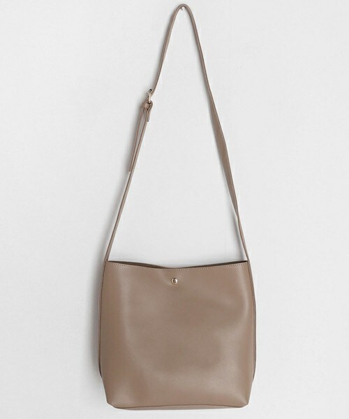 DHOLIC（ディーホリック）の「ポーチ付バケットバッグ（ショルダーバッグ・レディース・ブラウン/ベージュ/ブラック・FREE）」の3枚目の写真