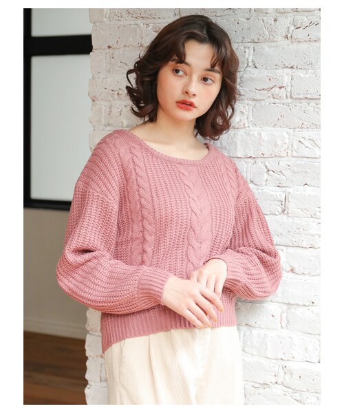 E hyphen world gallery(イーハイフンワールドギャラリー)の「バックリボンケーブルプルオーバー(トップス・ピンク/ライトベージュ/ライトカーキ/チョコレート・F)」の4枚目の写真