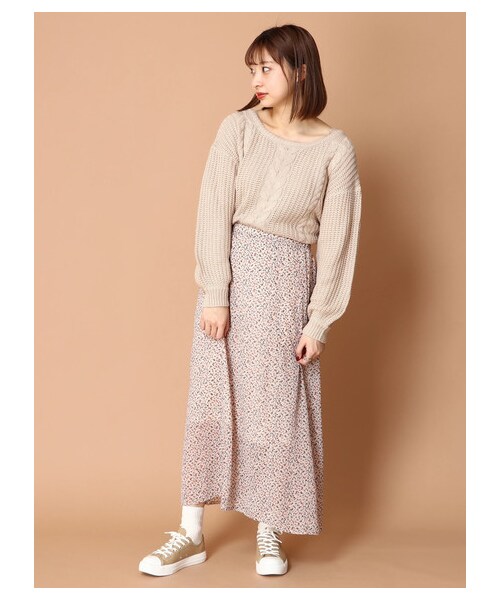 E hyphen world gallery(イーハイフンワールドギャラリー)の「バックリボンケーブルプルオーバー(トップス・ピンク/ライトベージュ/ライトカーキ/チョコレート・F)」の8枚目の写真