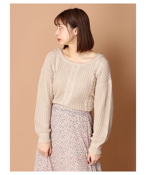 E hyphen world gallery(イーハイフンワールドギャラリー)の「バックリボンケーブルプルオーバー(トップス・ピンク/ライトベージュ/ライトカーキ/チョコレート・F)」の9枚目の写真