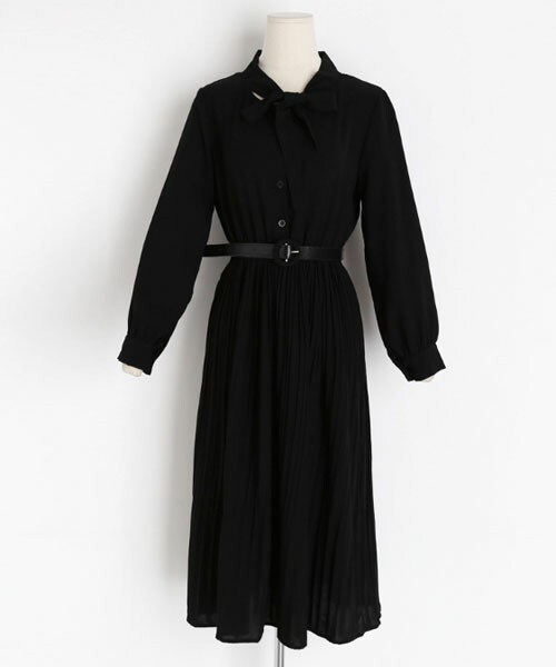 DHOLIC（ディーホリック）の「ベルト付リボンプリーツワンピース（ワンピース・レディース・ベージュ/グリーン/ブラック・FREE）」の2枚目の写真