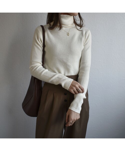 Lavish Gate（ラヴィッシュゲート）の「knit-02079　ハイゲージ　リブタートルネック ニット プルオーバー　オートミール　オフホワイト　ブラック（ニット/セーター・レディース・その他）」の5枚目の写真