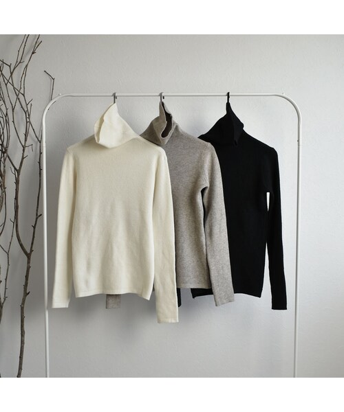 Lavish Gate（ラヴィッシュゲート）の「knit-02079　ハイゲージ　リブタートルネック ニット プルオーバー　オートミール　オフホワイト　ブラック（ニット/セーター・レディース・その他）」の12枚目の写真