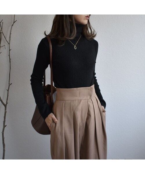 Lavish Gate（ラヴィッシュゲート）の「knit-02079　ハイゲージ　リブタートルネック ニット プルオーバー　オートミール　オフホワイト　ブラック（ニット/セーター・レディース・その他）」の3枚目の写真