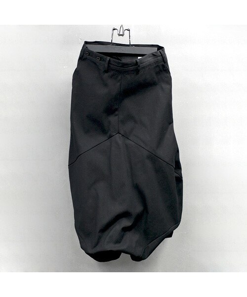 JULIUS（ユリウス）の「ジオメトリックオーバークロッチパンツ（デニム