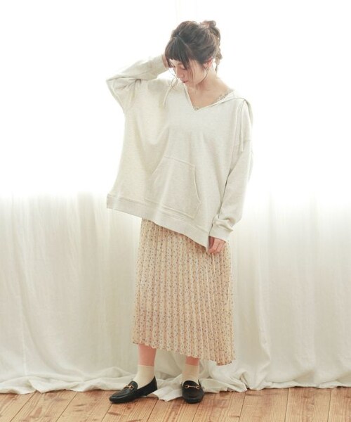 Crisp（クリスプ）の「フラワープリーツスカート[c2R2607]（スカート・レディース・アイボリー/ベージュ・FREE）」の4枚目の写真