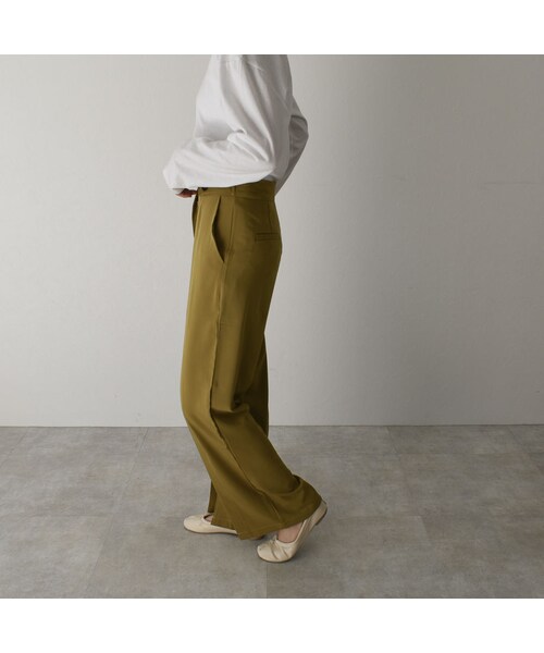 Lavish Gate（ラヴィッシュゲート）の「bottoms-02049　ウエストボタンデザイン　センタースリット パンツ　マスタード（その他パンツ・レディース・その他）」の4枚目の写真