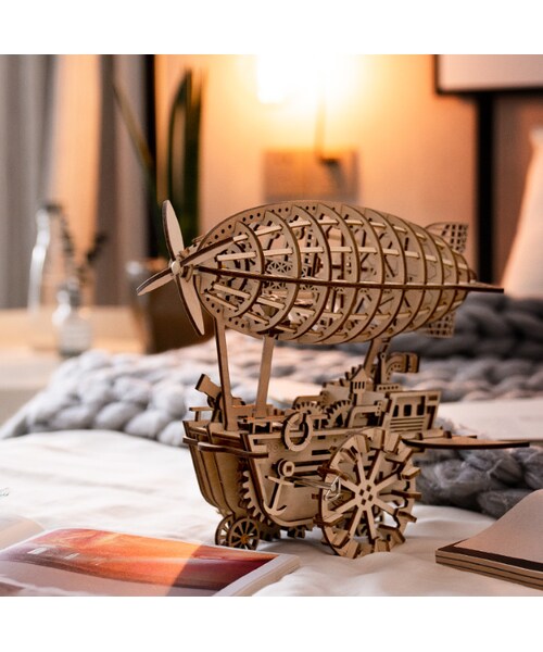 no brand(ノーブランド)の「ROBOTIME 飛行船 騎空挺 木製プラモデル 乗り物 接着剤不要 3Dパズル Diy飛行船 知育玩具 大人新趣味 ギフト クリスマスプレゼント(おもちゃ・その他)」の3枚目の写真