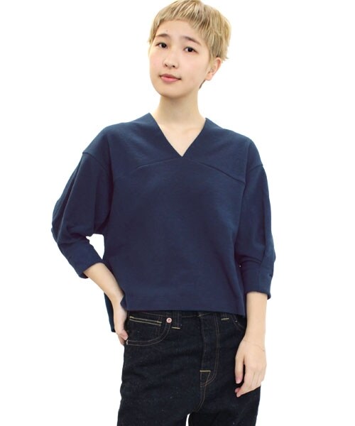 RNA-N（アールエヌエーエヌ）の「M0604 スラブサーフニットVプルオーバー（トップス・レディース・ネイビー/ダークグリーン）」の3枚目の写真