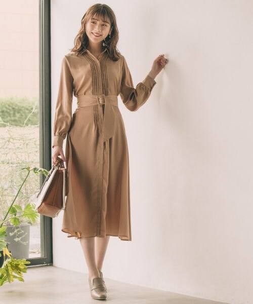 Andemiu（アンデミュウ）の「ピンタックシャツワンピース（ワンピース/ドレス・ベージュ/ライトグリーン/ブルー）」の6枚目の写真