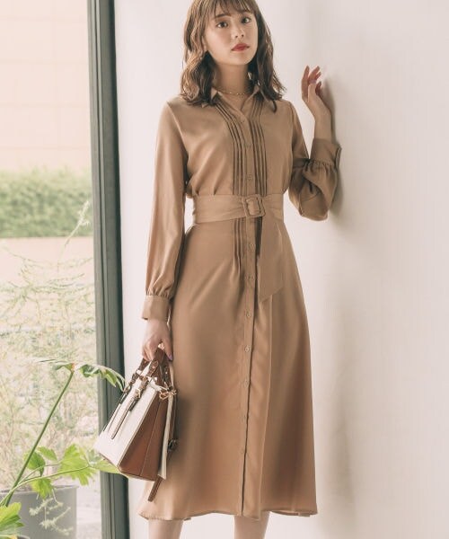 Andemiu（アンデミュウ）の「ピンタックシャツワンピース（ワンピース/ドレス・ベージュ/ライトグリーン/ブルー）」の9枚目の写真