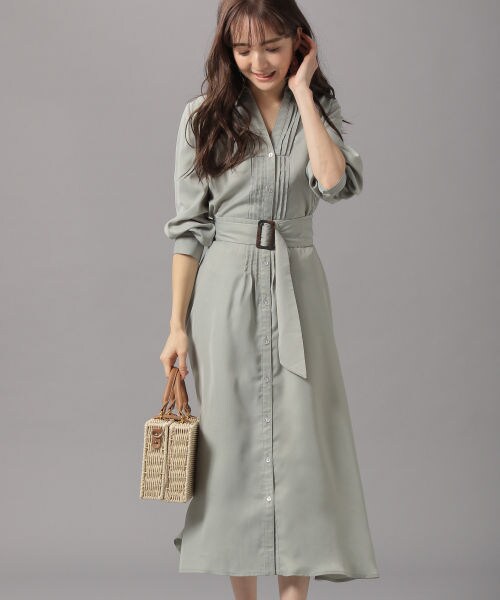 Andemiu（アンデミュウ）の「ピンタックシャツワンピース（ワンピース/ドレス・ベージュ/ライトグリーン/ブルー）」の2枚目の写真