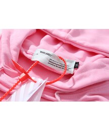 OFF-WHITE ピンク クロップドパーカー 2023デザイン Off-White コピー パーカー 黒×緑 ピンクx白 刺繡
