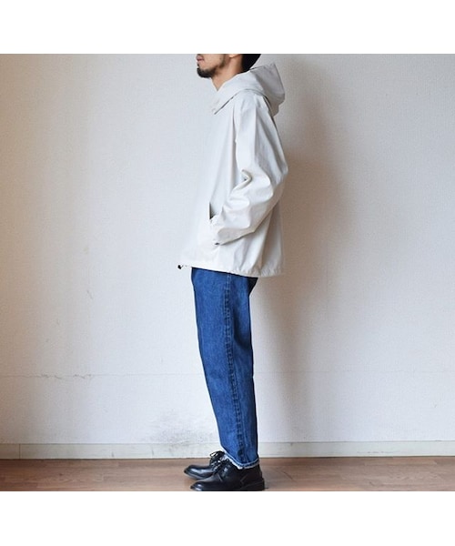 STILL BY HAND（スティルバイハンド）の「【シーズンレスで使えるシャツパーカー！】STILL BY HAND スティルバインド 撥水ポリエステル プルオーバー パーカー ライトグレー/ブリック（マウンテンパーカー・メンズ・その他）」の5枚目の写真