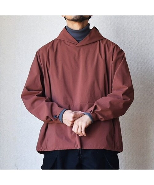STILL BY HAND（スティルバイハンド）の「【シーズンレスで使えるシャツパーカー！】STILL BY HAND スティルバインド 撥水ポリエステル プルオーバー パーカー ライトグレー/ブリック（マウンテンパーカー・メンズ・その他）」の10枚目の写真