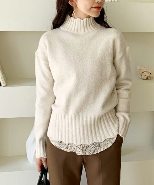 DHOLIC（ディーホリック）の「スカラップハイネックニット（ニット/セーター・レディース・グリーン/ホワイト/ピンク/ブルー/ベージュ/ブラウン・FREE）」の2枚目の写真