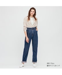 UNIQLO | ベルテッドプリーツジーンズ（丈長め82cm）(デニムパンツ)