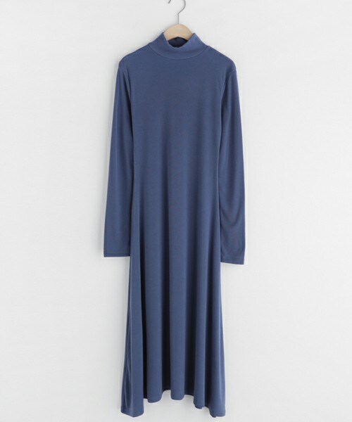 DHOLIC(ディーホリック)の「ハーフネックフレアワンピース(ワンピース・レディース・ブラック/ブルー/グレー・FREE)」の3枚目の写真