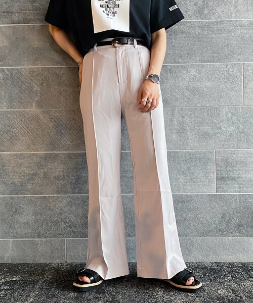 PAGEBOY（ページボーイ）の「ピンタックフレアスリットパンツ（パンツ・レディース・ブラック/グレージュ/ピンク/パープル・S/M）」の2枚目の写真