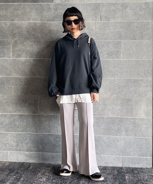 PAGEBOY（ページボーイ）の「ピンタックフレアスリットパンツ（パンツ・ブラック/グレージュ/ピンク）」の9枚目の写真