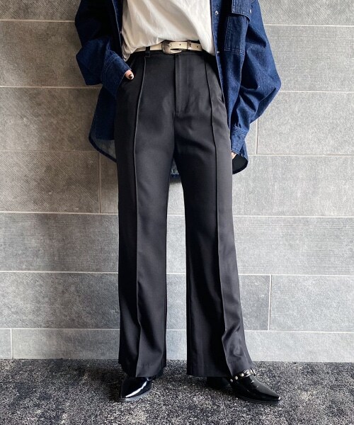 PAGEBOY（ページボーイ）の「ピンタックフレアスリットパンツ（パンツ・ブラック/グレージュ/ピンク）」の4枚目の写真