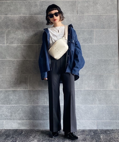 PAGEBOY（ページボーイ）の「ピンタックフレアスリットパンツ（パンツ・ブラック/グレージュ/ピンク）」の5枚目の写真