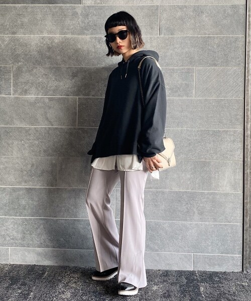 PAGEBOY（ページボーイ）の「ピンタックフレアスリットパンツ（パンツ・ブラック/グレージュ/ピンク）」の10枚目の写真