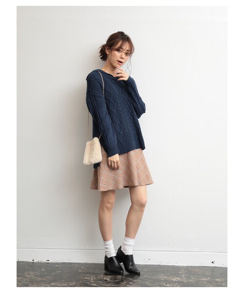 earth music&ecology(アースミュージックアンドエコロジー)の「ラッフルミニチェックスカート(スカート・ベージュ/ネイビー・S/M)」の6枚目の写真