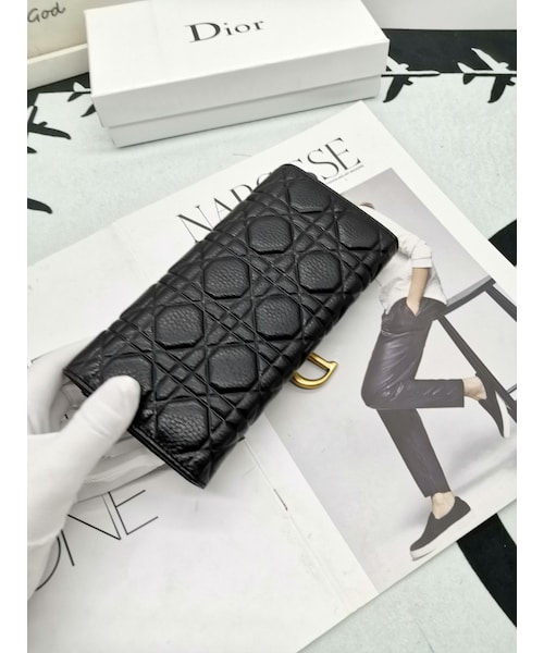 Dior（ディオール）の「大人気♪ ♪♪ Christian Dior 長財布3色（財布・レディース・その他）」の12枚目の写真