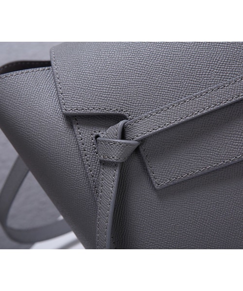 CELINE（セリーヌ）の「CELINE(セリーヌ)MICRO BELT BAG ベルトバッグ マイクロ　トートバッグ ショルダーバッグ（トートバッグ・レディース・その他）」の5枚目の写真