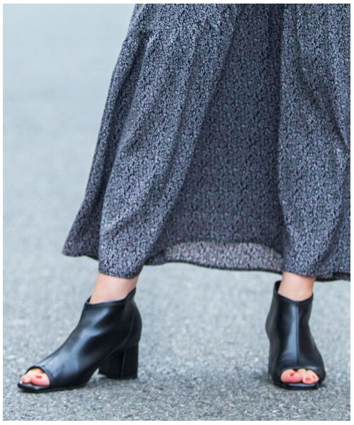 w closet(ダブルクローゼット)の「【Alley】スクエアトゥブーティ(シューズ・レディース・アイボリー/ブラック・M/L)」の3枚目の写真