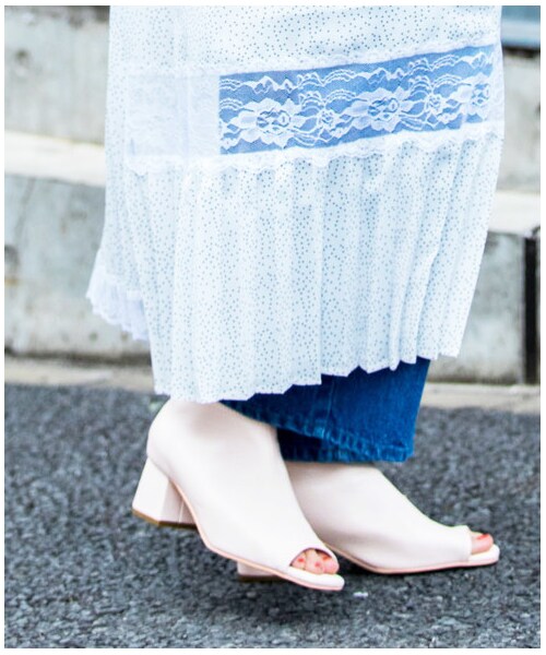 w closet(ダブルクローゼット)の「【Alley】スクエアトゥブーティ(シューズ・レディース・アイボリー/ブラック・M/L)」の12枚目の写真