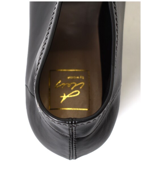 w closet(ダブルクローゼット)の「【Alley】スクエアトゥブーティ(シューズ・レディース・アイボリー/ブラック・M/L)」の6枚目の写真