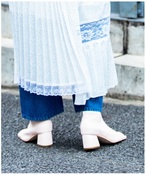 w closet(ダブルクローゼット)の「【Alley】スクエアトゥブーティ(シューズ・レディース・アイボリー/ブラック・M/L)」の13枚目の写真