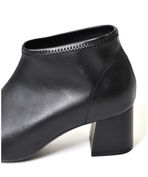 w closet(ダブルクローゼット)の「【Alley】スクエアトゥブーティ(シューズ・レディース・アイボリー/ブラック・M/L)」の5枚目の写真