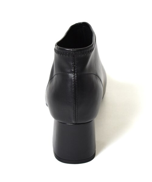 w closet(ダブルクローゼット)の「【Alley】スクエアトゥブーティ(シューズ・レディース・アイボリー/ブラック・M/L)」の8枚目の写真