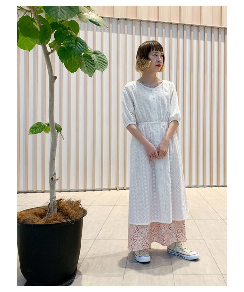 E hyphen world gallery(イーハイフンワールドギャラリー)の「【先行予約】花柄ジョーゼットスカート(スカート・オフホワイト/レッド/ライトグリーン・F)」の8枚目の写真