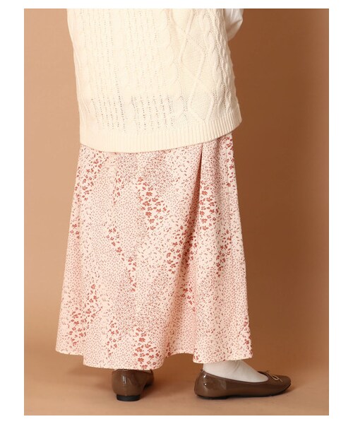 E hyphen world gallery(イーハイフンワールドギャラリー)の「【先行予約】花柄ジョーゼットスカート(スカート・オフホワイト/レッド/ライトグリーン・F)」の6枚目の写真