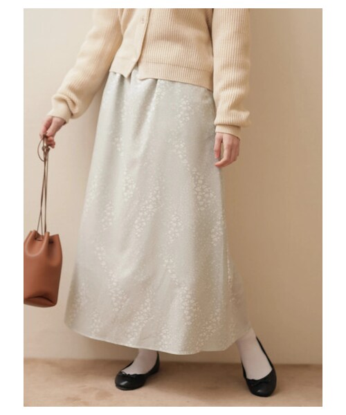 E hyphen world gallery(イーハイフンワールドギャラリー)の「【先行予約】花柄ジョーゼットスカート(スカート・オフホワイト/レッド/ライトグリーン・F)」の1枚目の写真